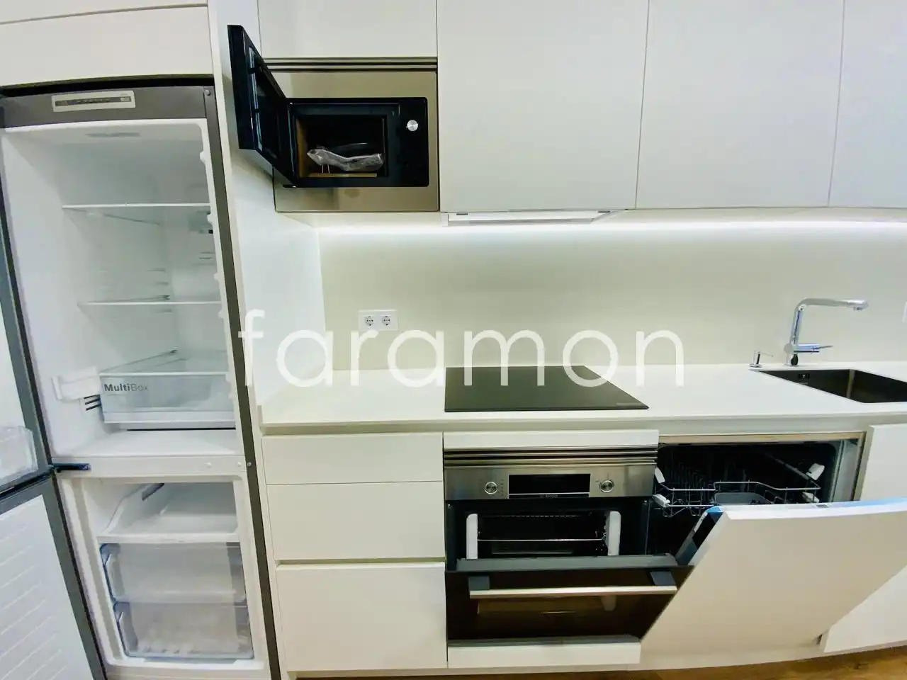Cocina de Piso en venta en Sanxenxo con Terraza, Trastero y Internet
