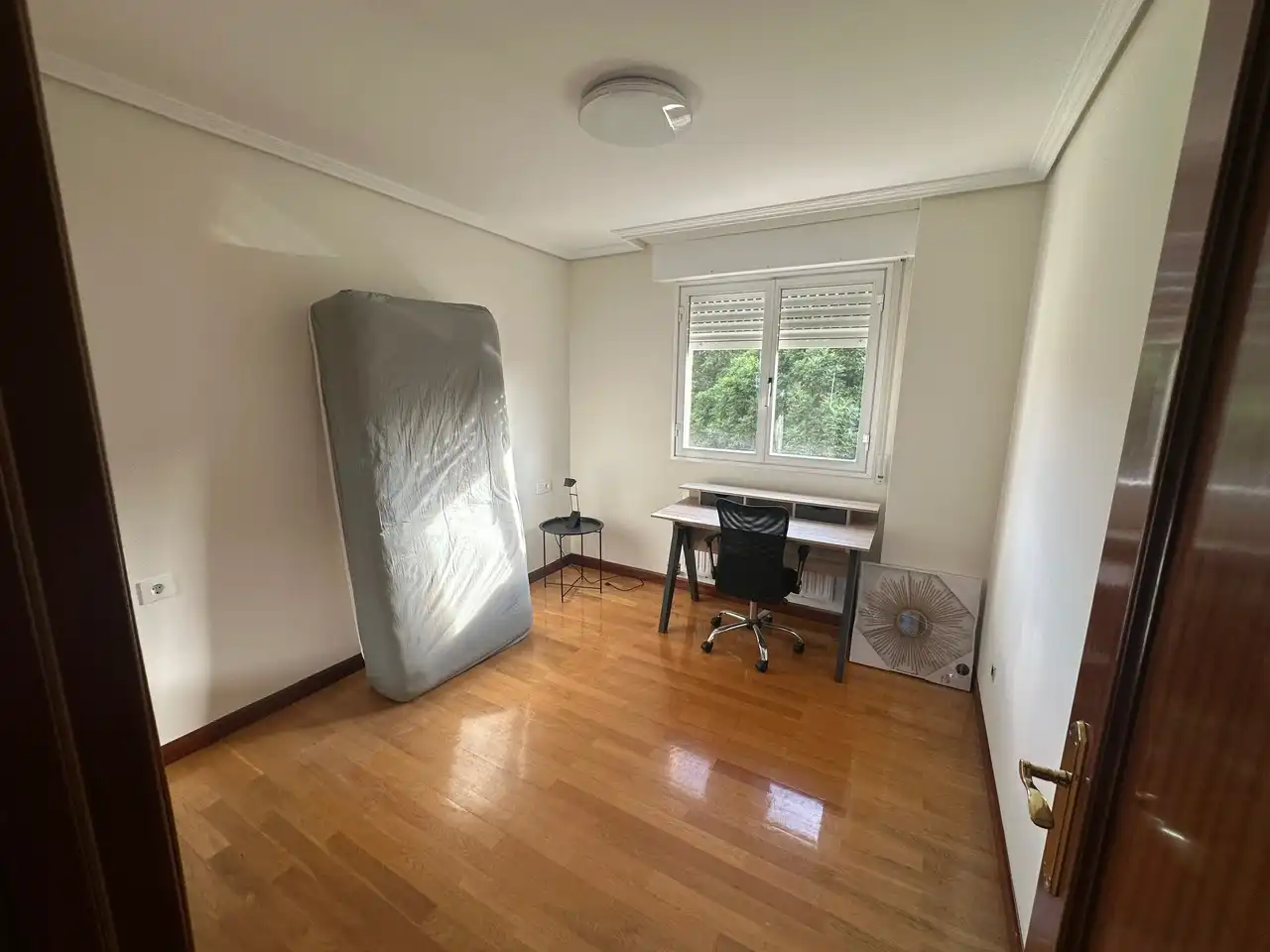 Habitación de Piso de alquiler en  Pamplona / Iruña con Calefacción, Amueblado y Horno
