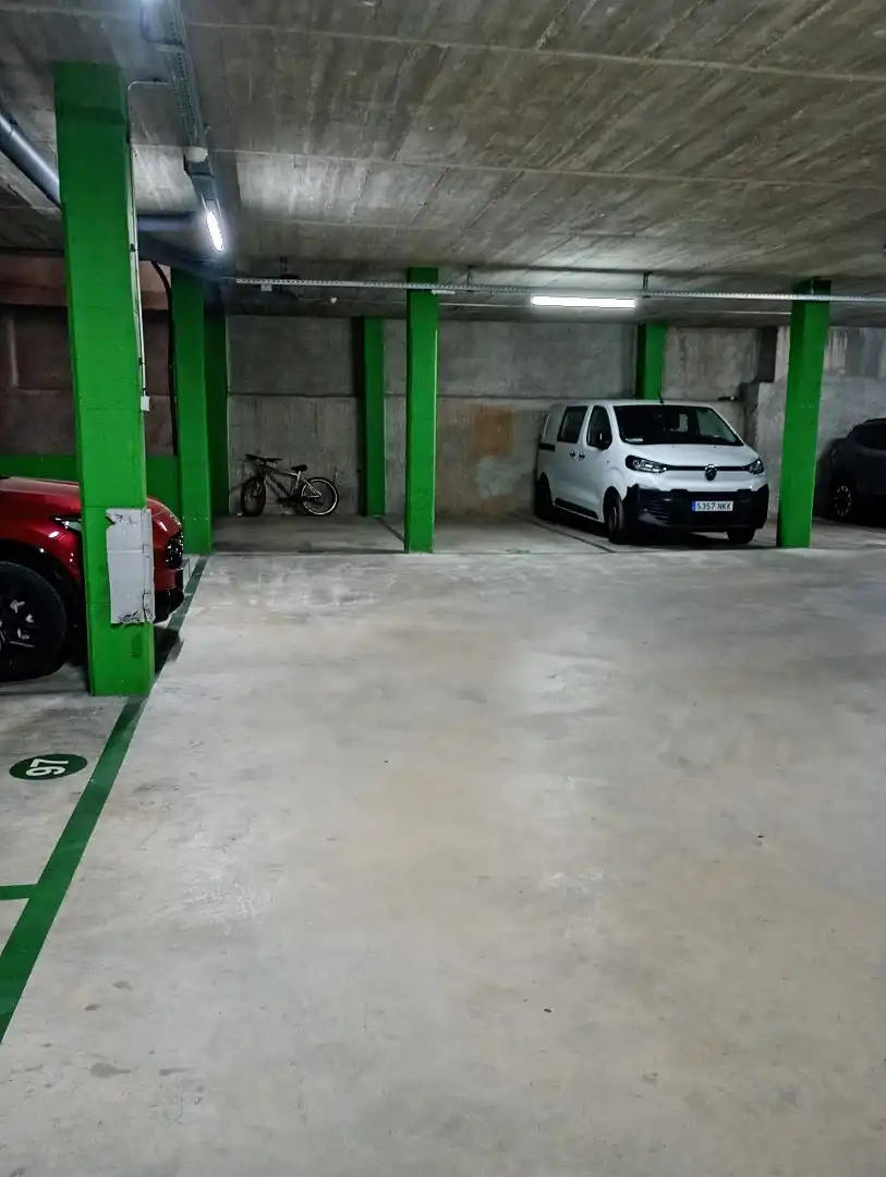 Parkplatz von Garage zum Verkauf in Barcelona