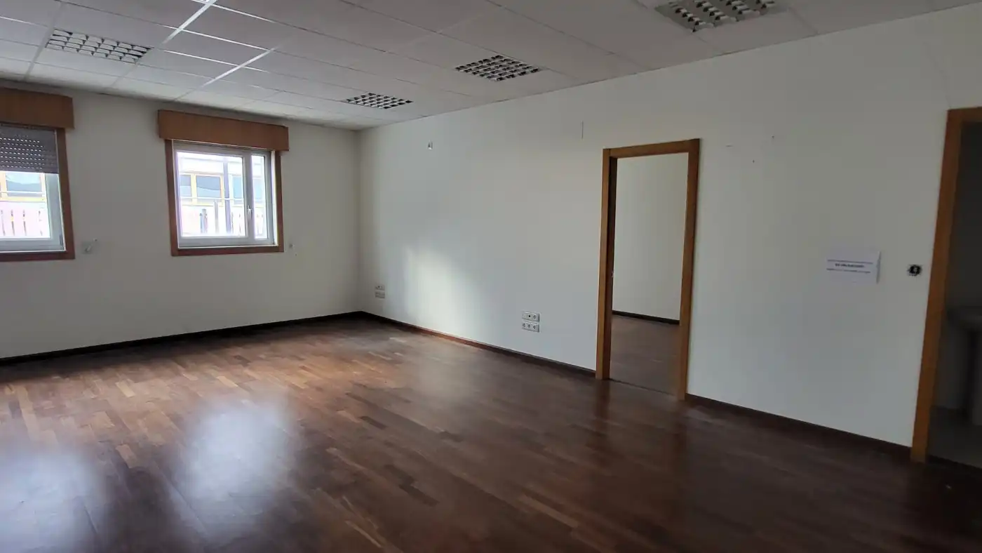 Local comercial en venda a Rúa Garda, 15570 Narón, A Coruña, España, imagen 25