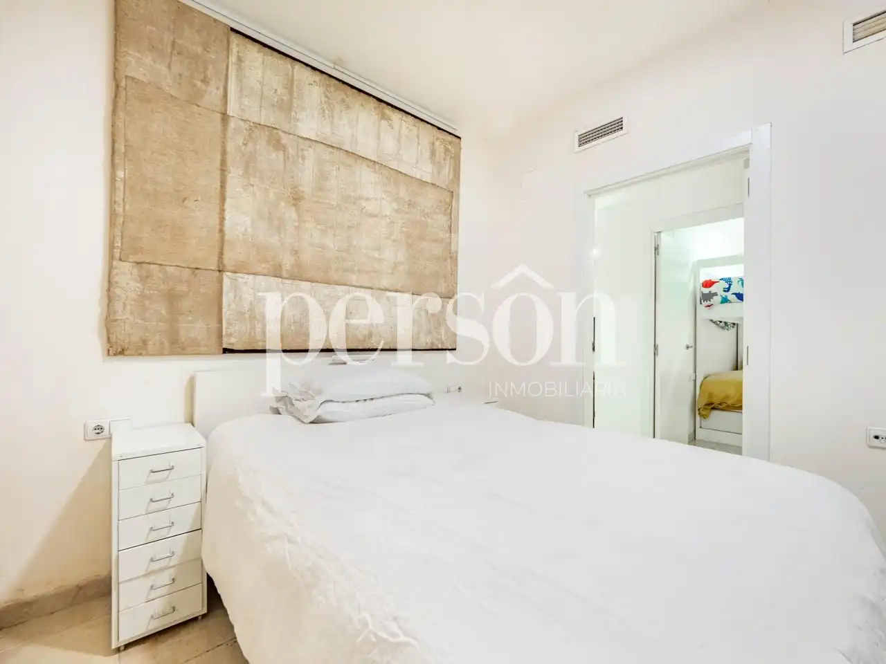 Habitación de Planta baja en venta en Valencia con Aire acondicionado, Amueblado y Internet