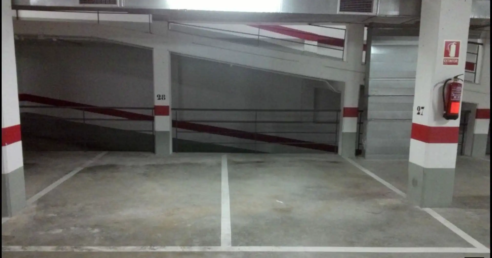 Aparcament en venda a Avenida Xoan Vicente Viqueira 15