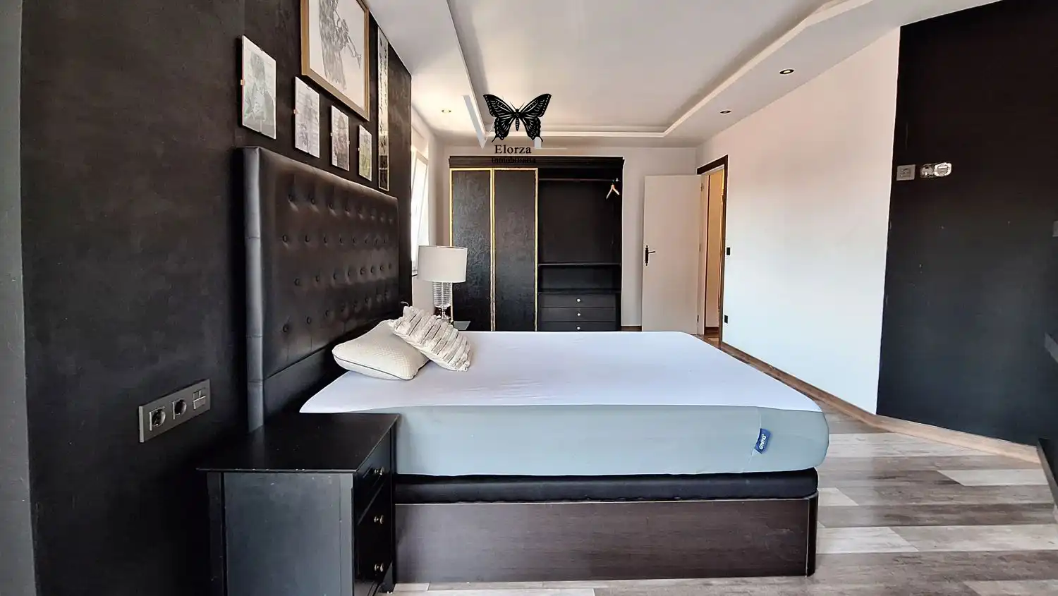 Habitación de Piso de alquiler en Oviedo  con Amueblado y Balcón