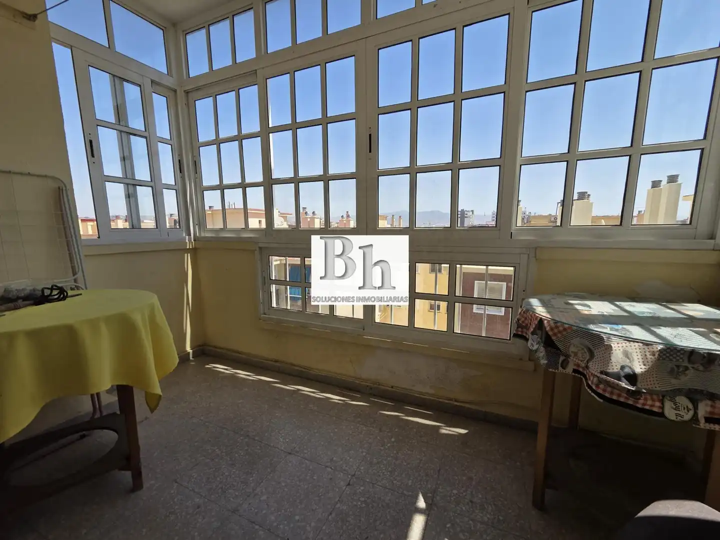 Habitación de Piso de alquiler en Málaga con Terraza y Amueblado