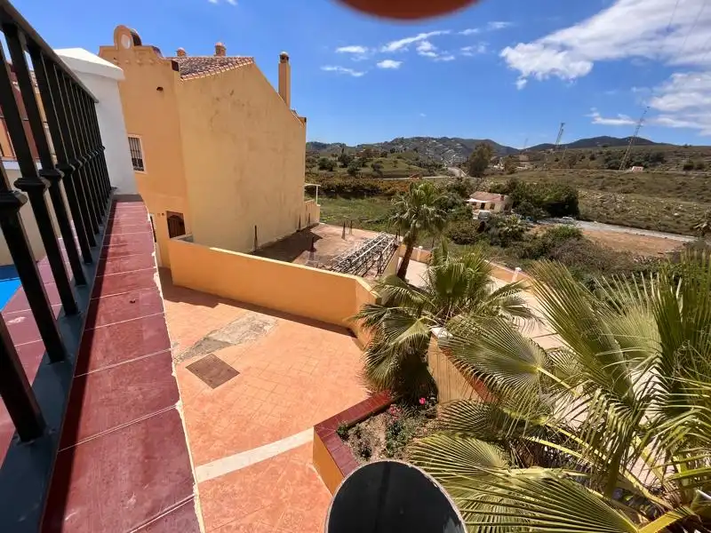 Vista exterior de Pis en venda en Nerja