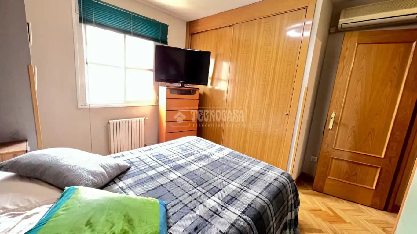Schlafzimmer von Einfamilien-Reihenhaus zum Verkauf in Alcalá de Henares mit Terrasse