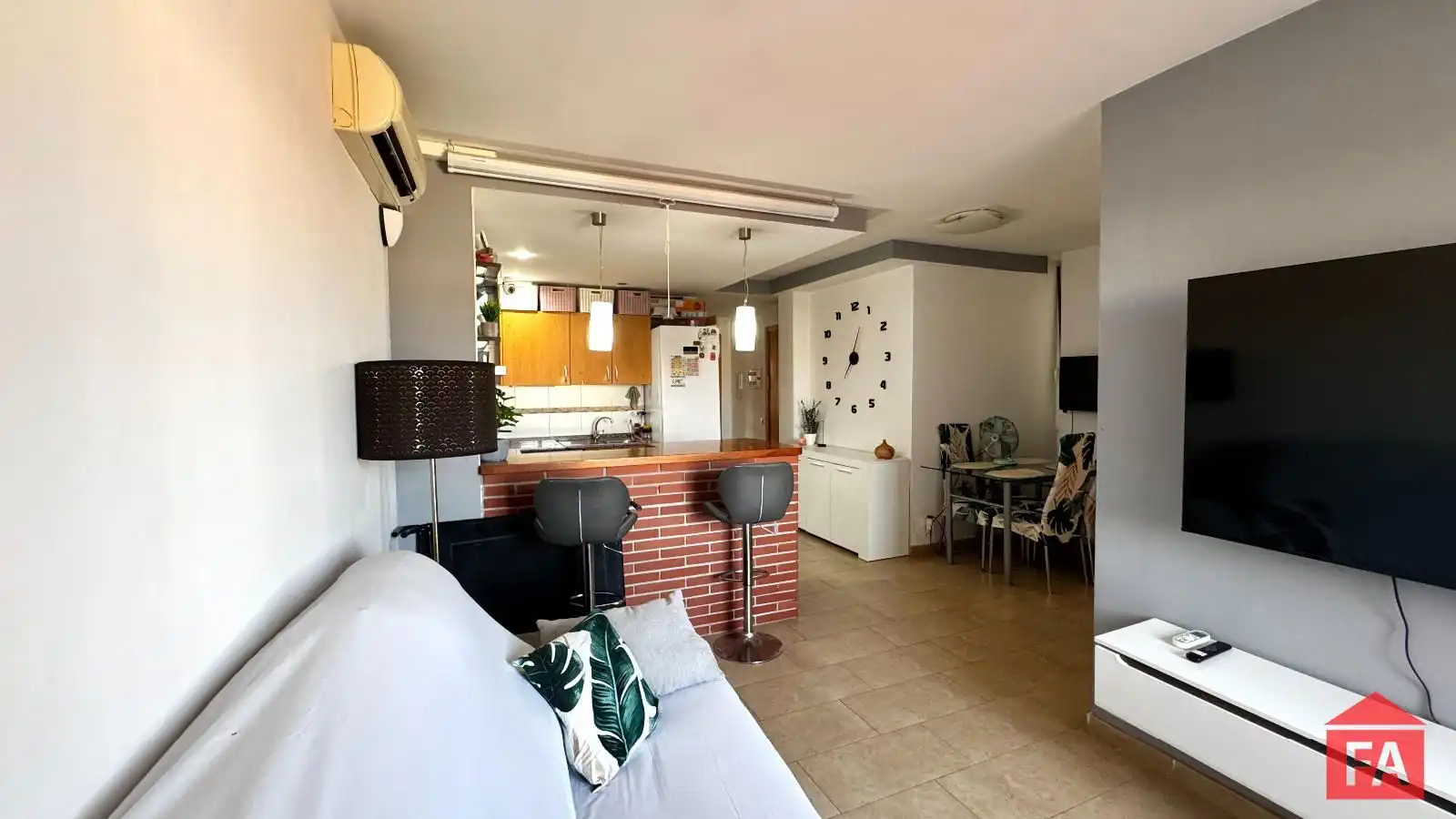 Living room of Attic for sale in El Vendrell  with Air Conditioner, Terrace and Storage room