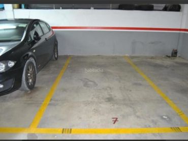 Einzelparkplatz zur Miete in Carrer d'Avinyonet 33