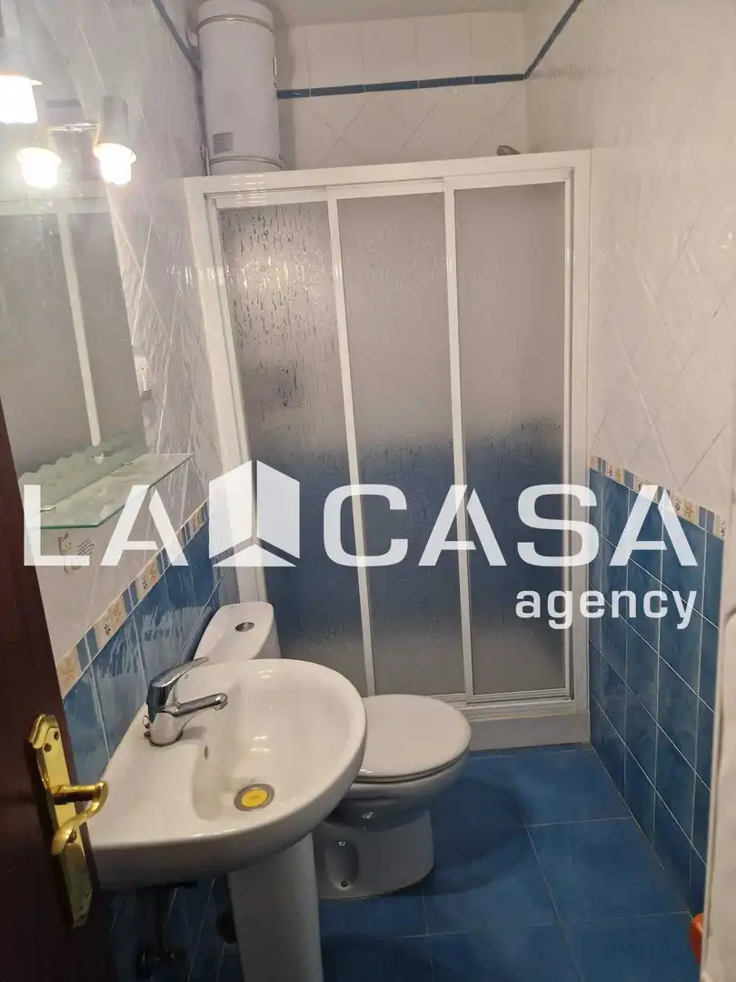 Bathroom of Houses for sale in Sevilla