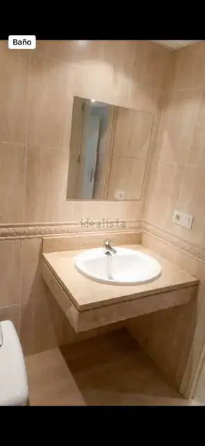 Badezimmer von Wohnung zur Miete in Fuengirola mit Klimaanlage, Terrasse und Abstellraum