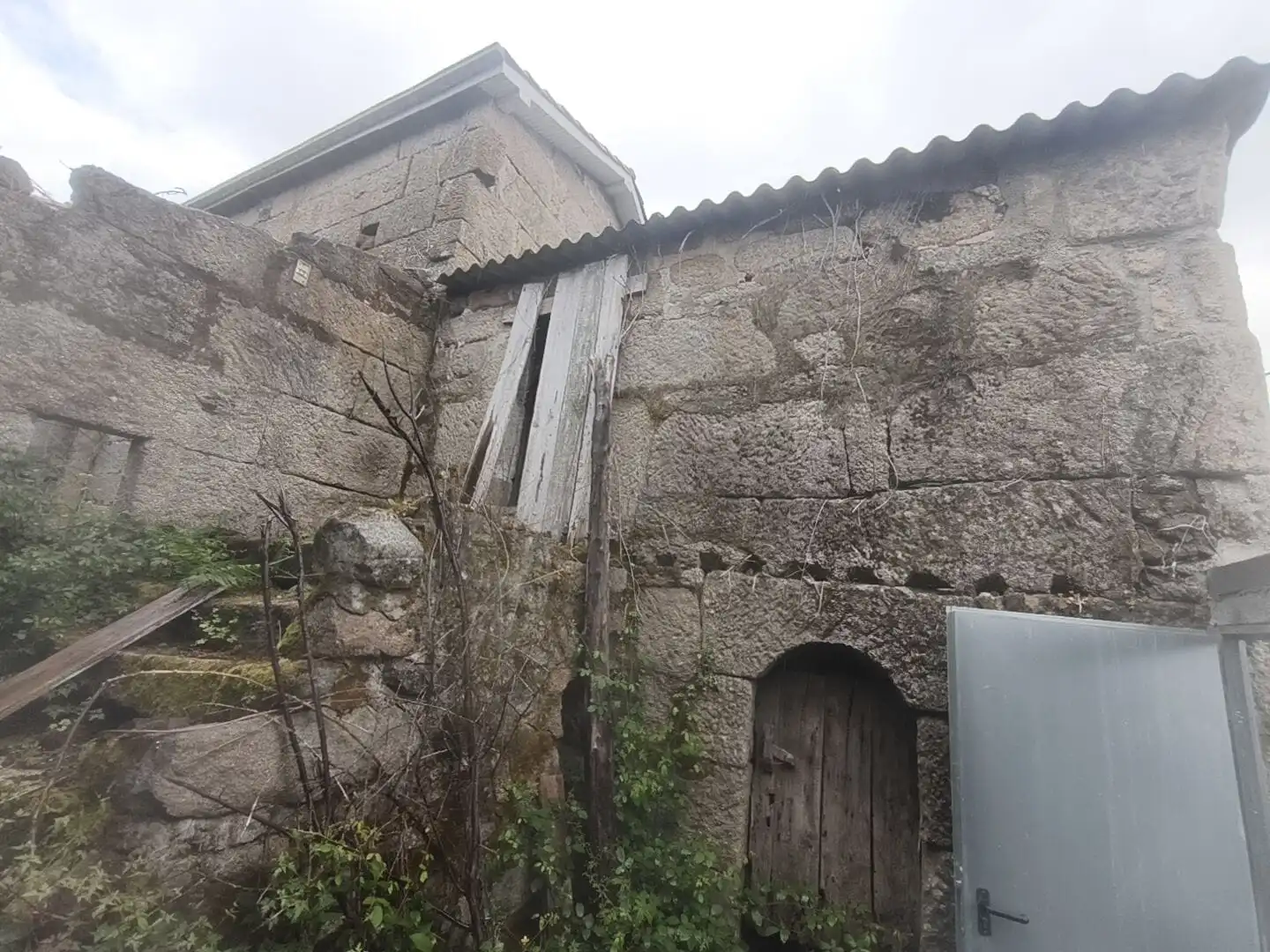 Exterior view of Houses for sale in Ourense Capital 