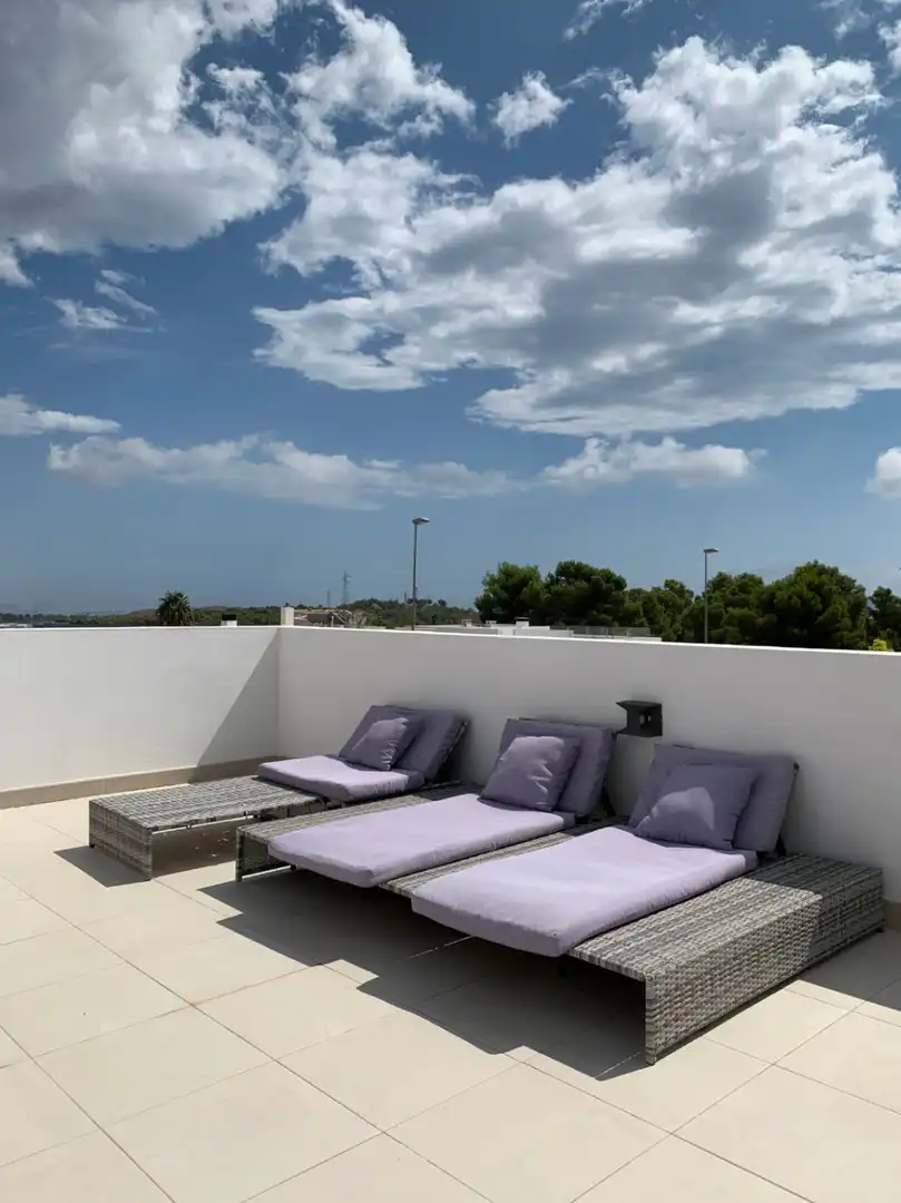 Chalet con piscina en venta en Casco urbano, imagen 4