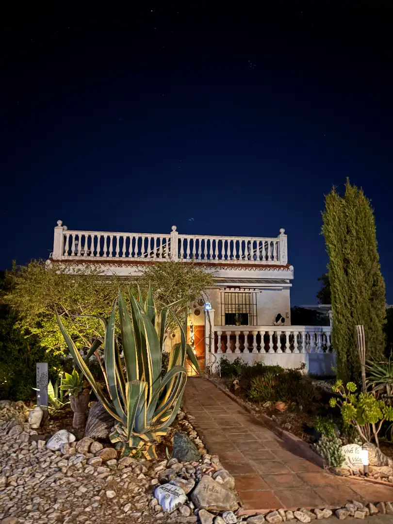 Vista exterior de Casa o chalet en venta en Alhaurín de la Torre con Aire acondicionado, Calefacción y Jardín privado