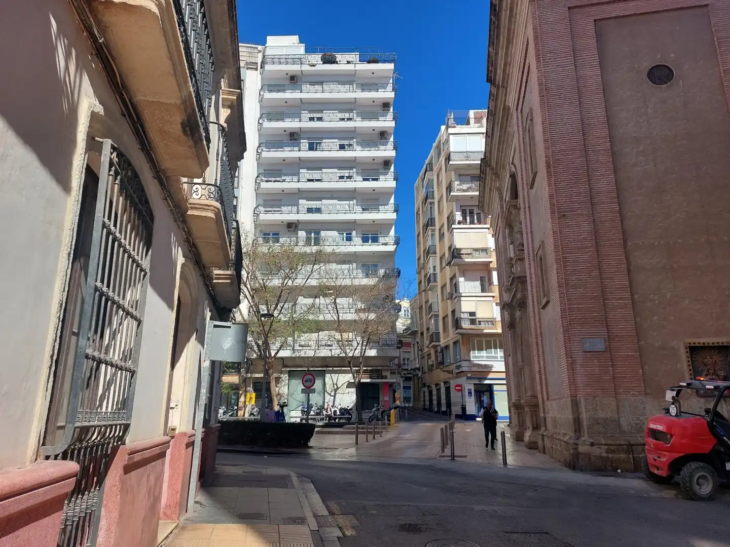 Business premises for sale in Calle de González Garbín, imagen 5