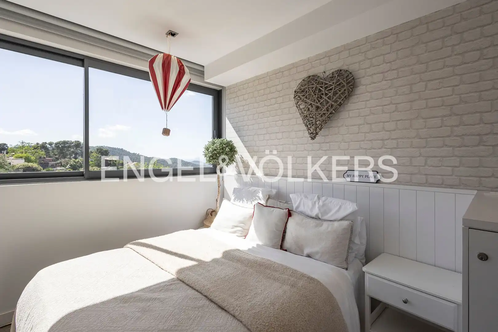 Habitación de Casa o chalet de alquiler en Barcelona con Aire acondicionado, Calefacción y Jardín privado