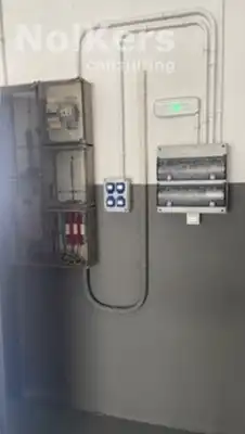 Parkplatz von Fabrikhallen zur Miete in L'Hospitalet de Llobregat mit Heizung