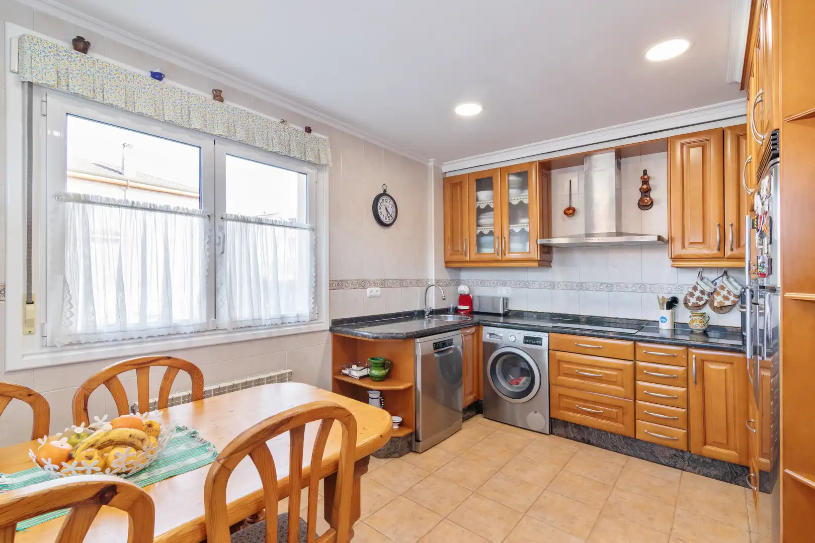 Kitchen of Houses for sale in Oviedo   with Heating, Private garden and Parquet flooring