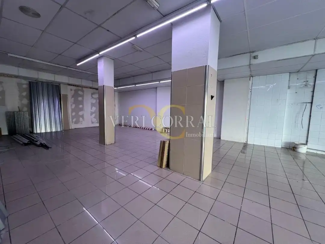 Business premises to rent in Calle Román Romano, imagen 9