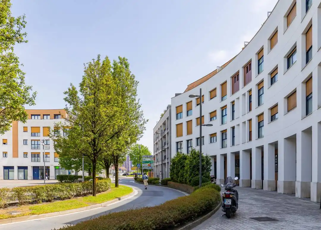 Außenansicht von Wohnung zum Verkauf in Irun  mit Heizung