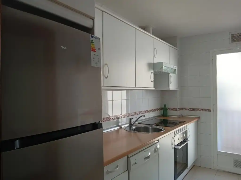 Apartament de lloguer a Calle Torres Naharro, La Estación