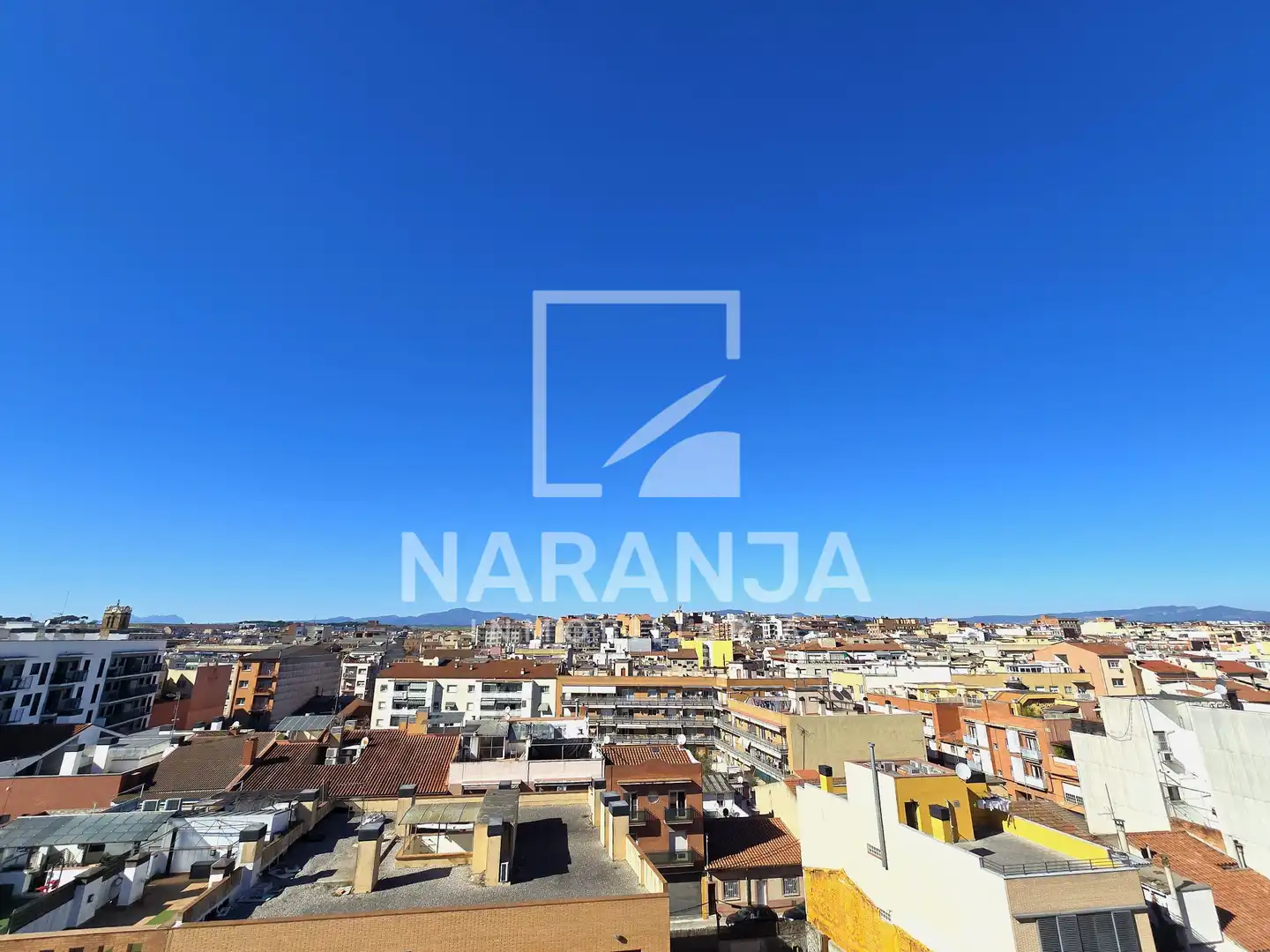 Außenansicht von Wohnung zum Verkauf in Mollet del Vallès mit Balkon und Gemeinschaftspool