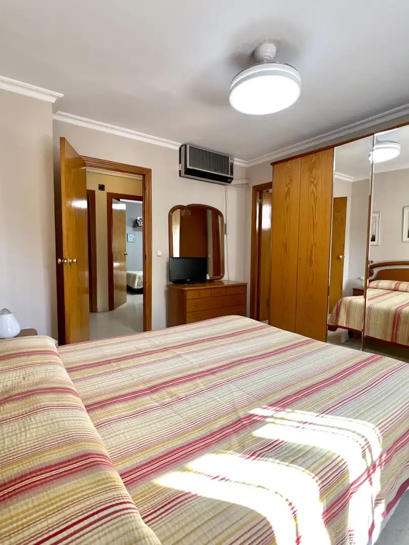 Dormitori de Casa o xalet en venda en Sevilla amb Aire condicionat i Traster