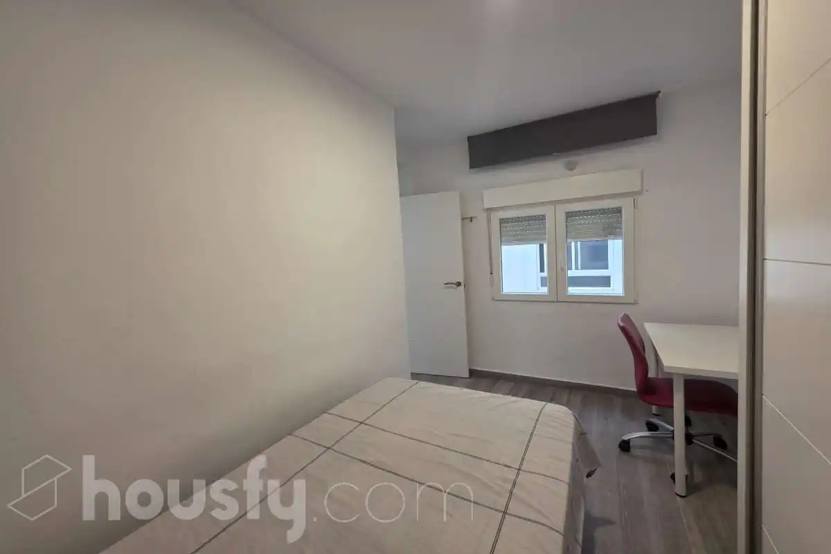 Bedroom of Flat for rent in Málaga  with Air Conditioner, Parquet flooring and Furnished
