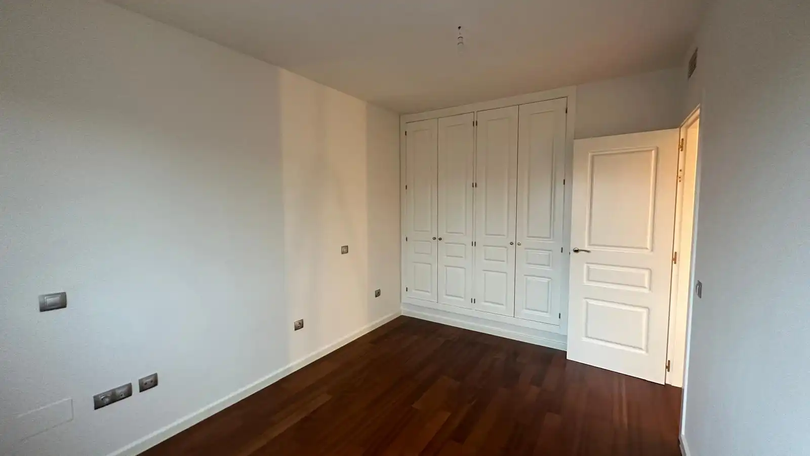 Bedroom of Houses for sale in Villaviciosa de Odón  with Air Conditioner, Heating and Private garden