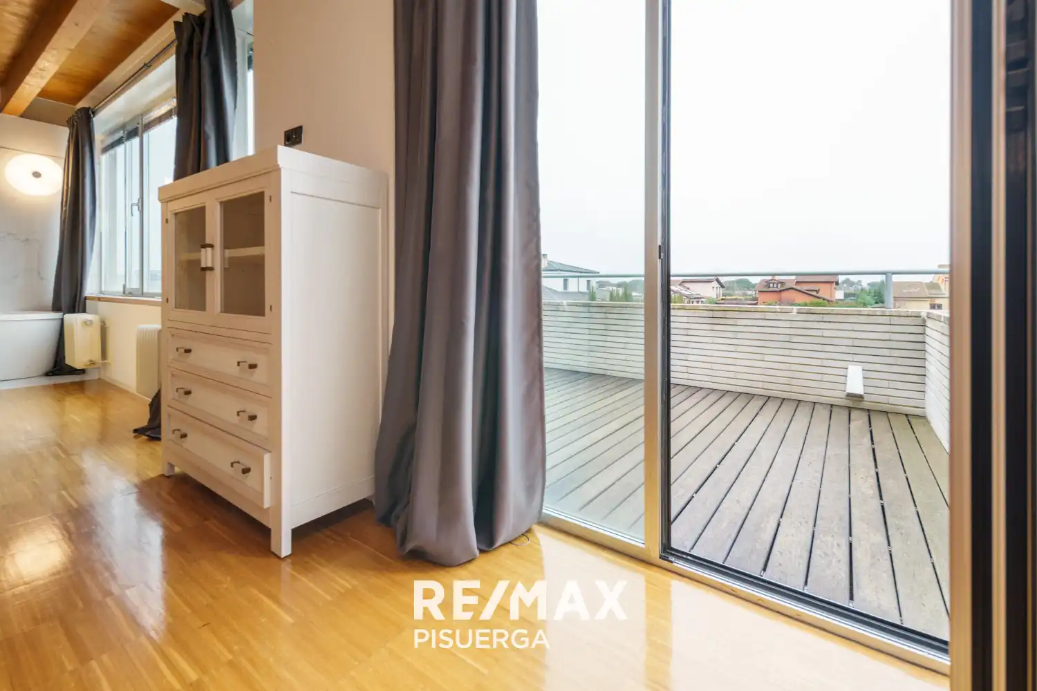 Bedroom of Houses for rent in Laguna de Duero  with Air Conditioner, Private garden and Terrace