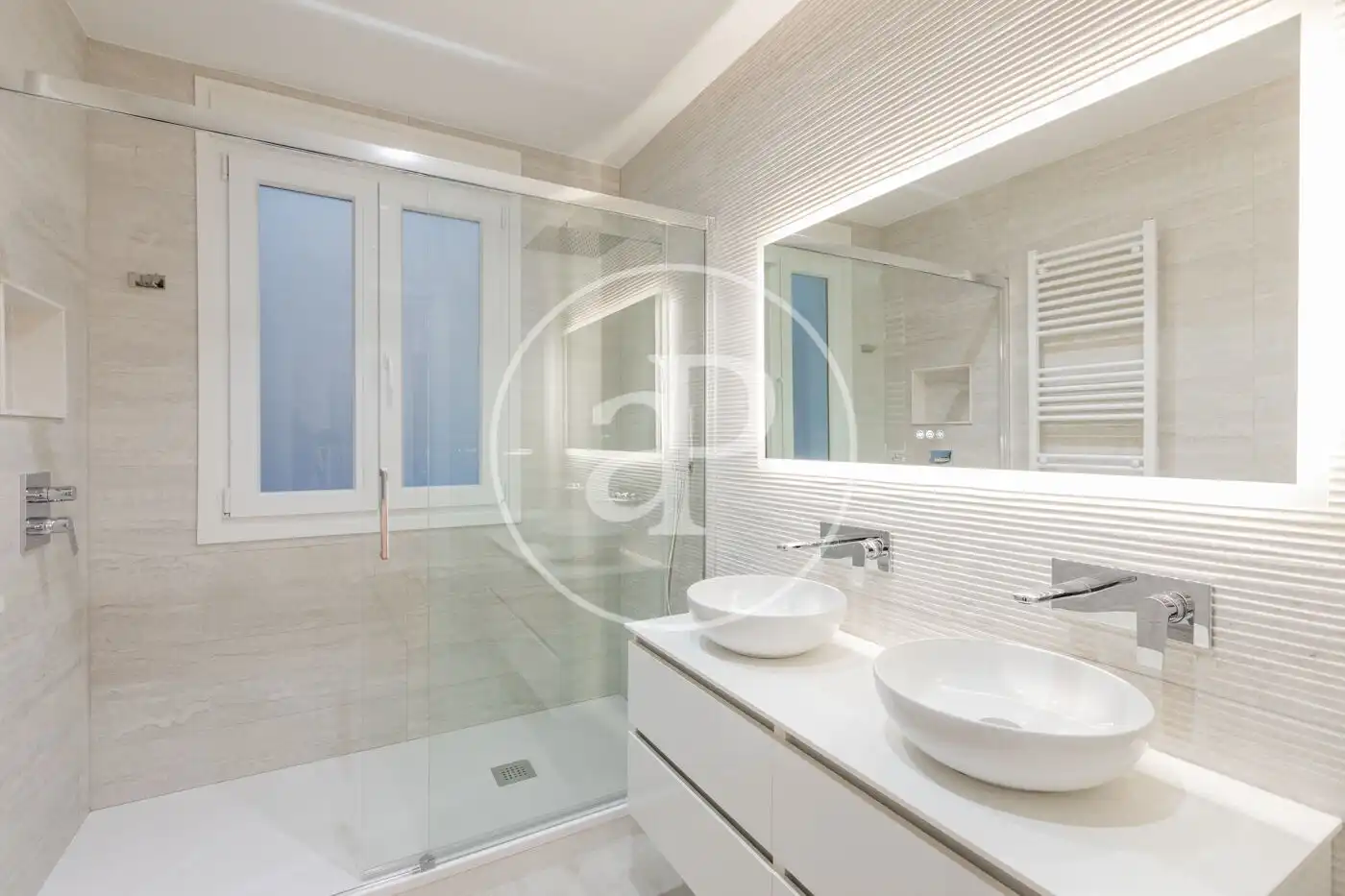 Baño de Piso en venta en Madrid con Aire acondicionado, Calefacción y Amueblado