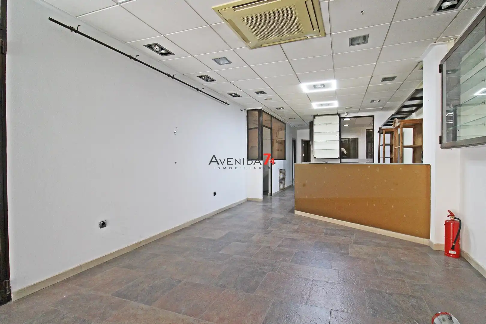 Local comercial de lloguer a Lorca Ciudad