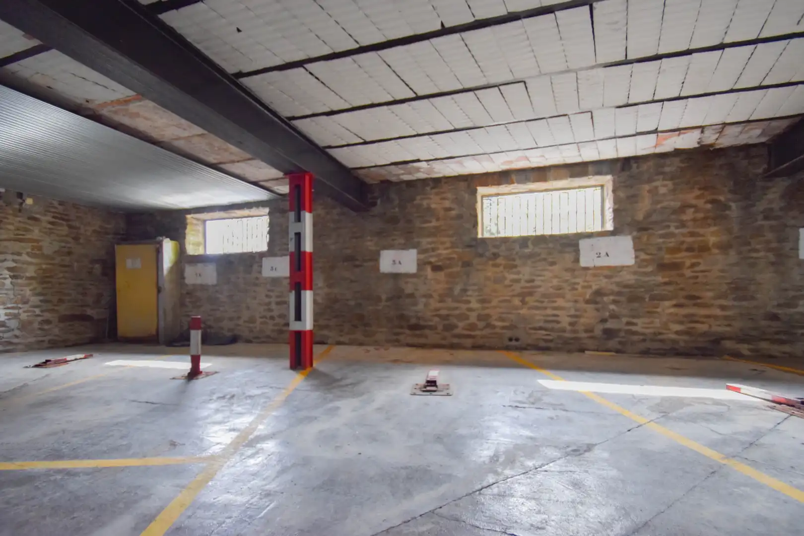 Parking de Piso en venta en Sierra Nevada con Calefacción, Terraza y Amueblado