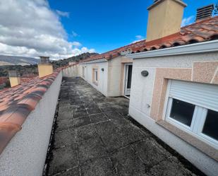 Exterior view of Attic for sale in San Bartolomé de Pinares  with Heating and Terrace