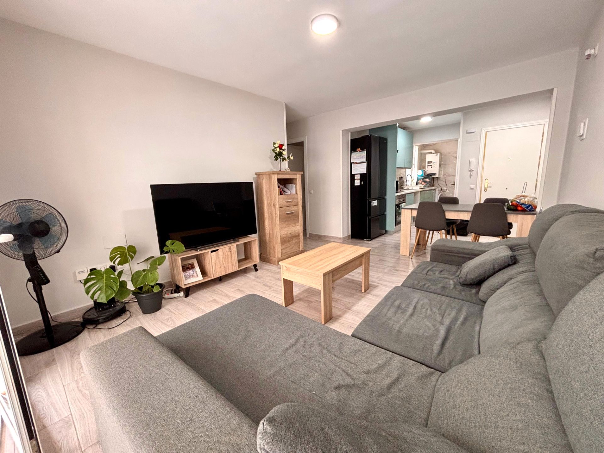 Sala d'estar de Pis en venda en Alicante / Alacant amb Aire condicionat, Terrassa i Moblat