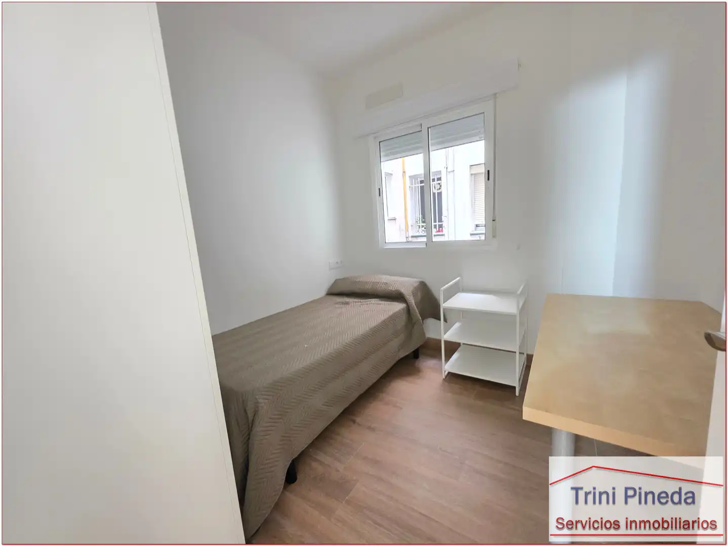 Bedroom of Flat for rent in Sevilla  with Furnished, Oven and Washing machine