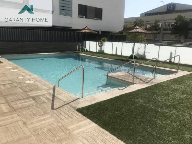 Piso en Alquiler en Martín Carpena - Torre del Río