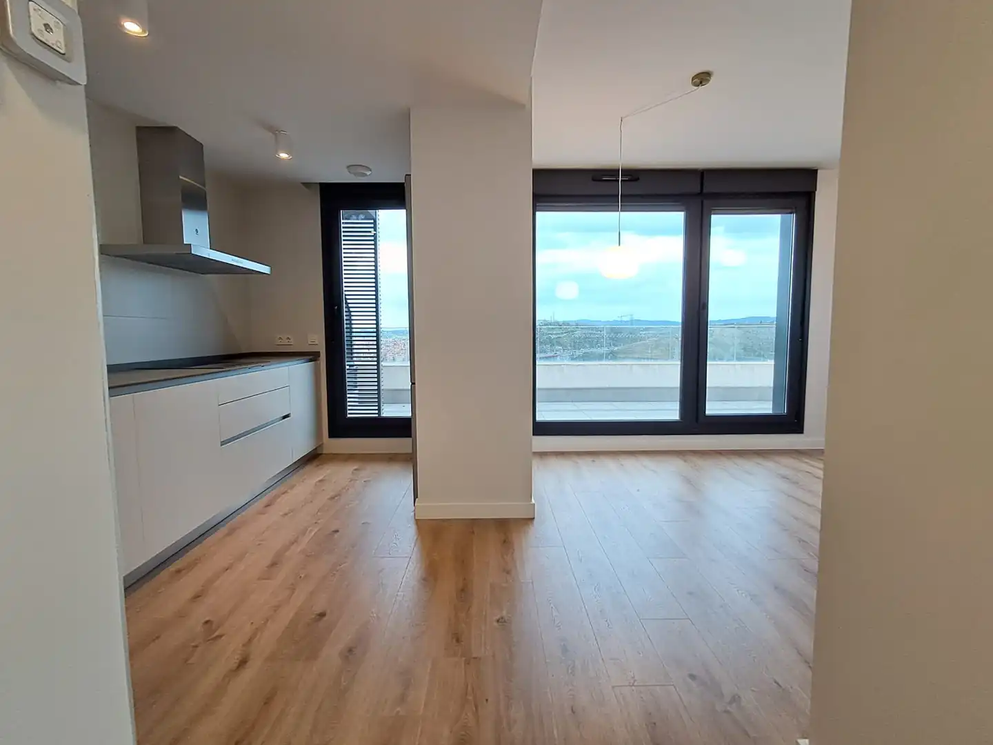 Sala d'estar de Àtic en venda en Barakaldo  amb Calefacció, Terrassa i Traster