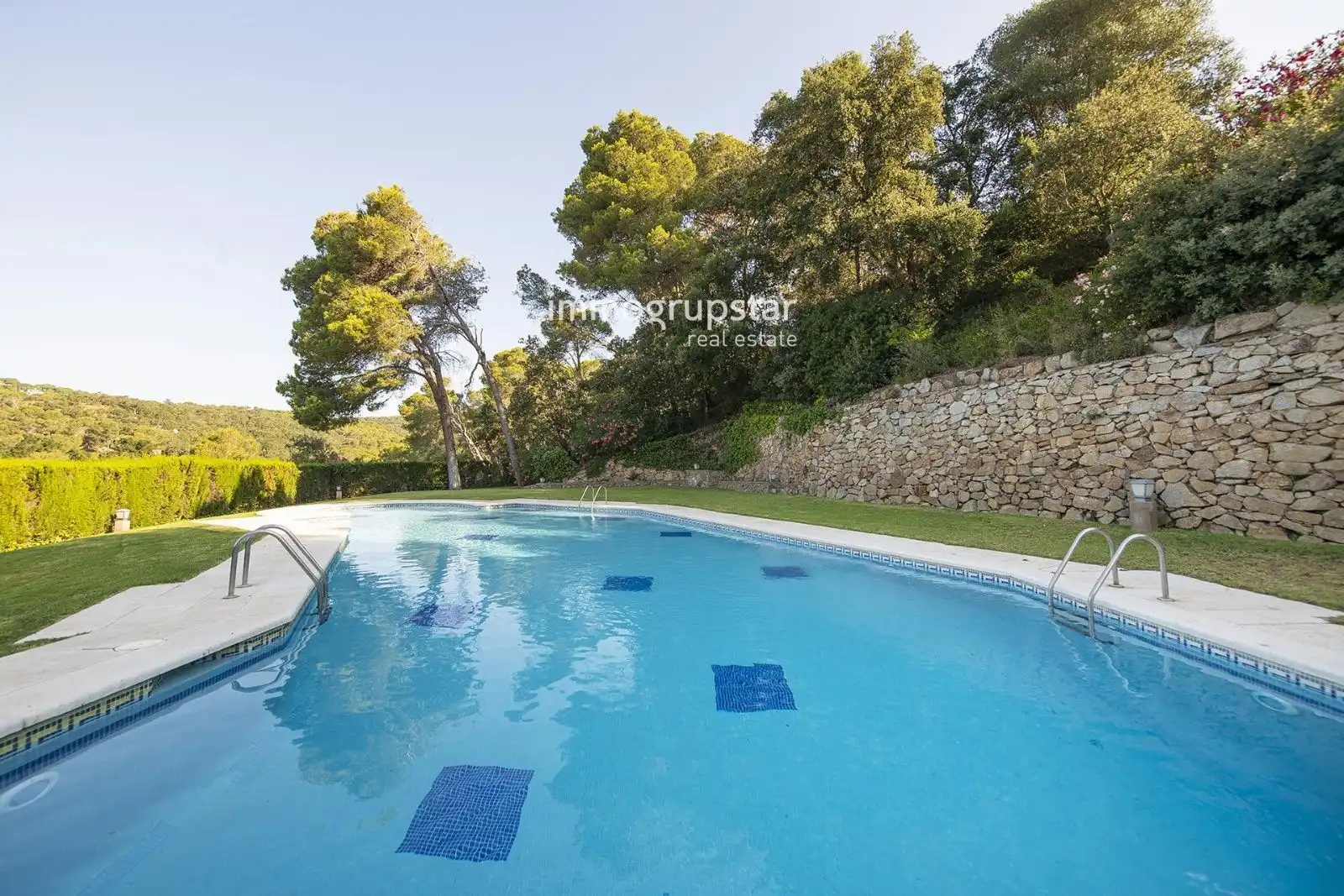 Piscina de Apartament en venda en Palafrugell amb Terrassa, Traster i Piscina
