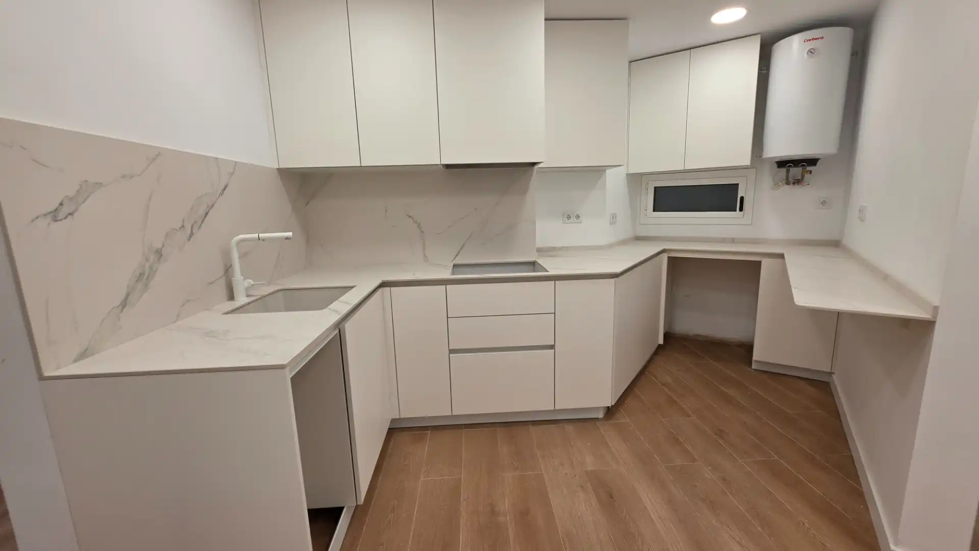 Küche von Wohnung zum Verkauf in Tarragona mit Klimaanlage, Heizung und Parkett