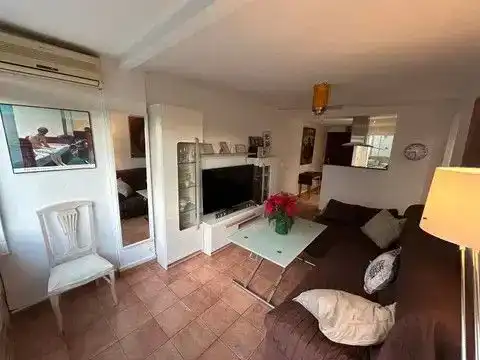 Wohnzimmer von Wohnung zur Miete in Benalmádena mit Klimaanlage, Schwimmbad und Balkon