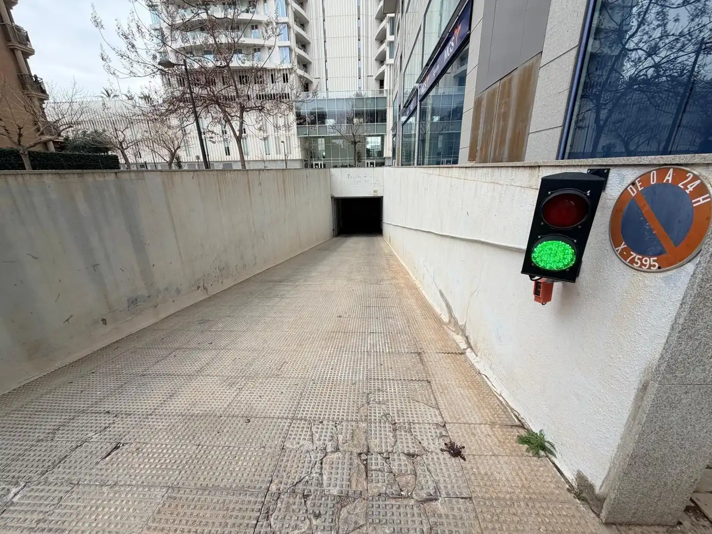 Einzelparkplatz zum Verkauf in Campanar, imagen 4