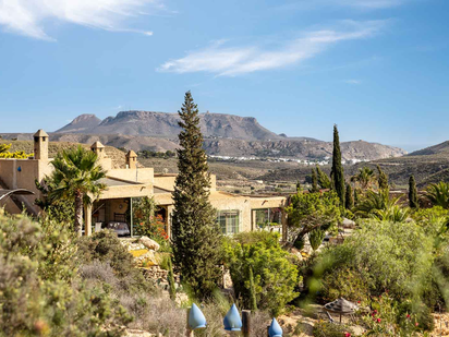 Vista exterior de Casa o xalet en venda en Níjar amb Jardí privat, Terrassa i Piscina