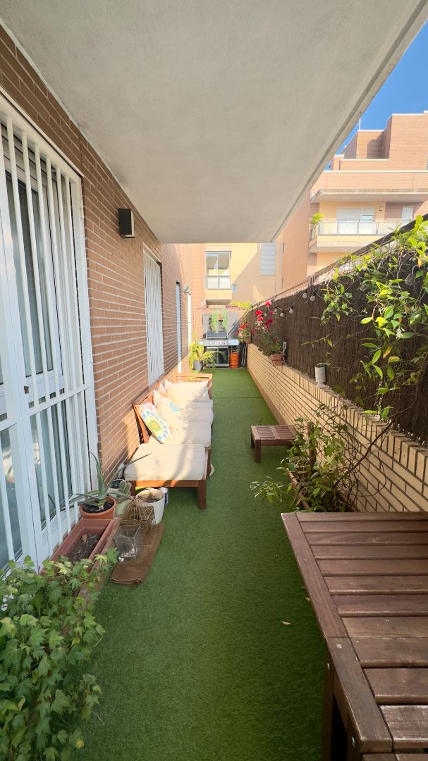 Terrassa de Pis de lloguer en Las Rozas de Madrid amb Aire condicionat, Calefacció i Jardí privat