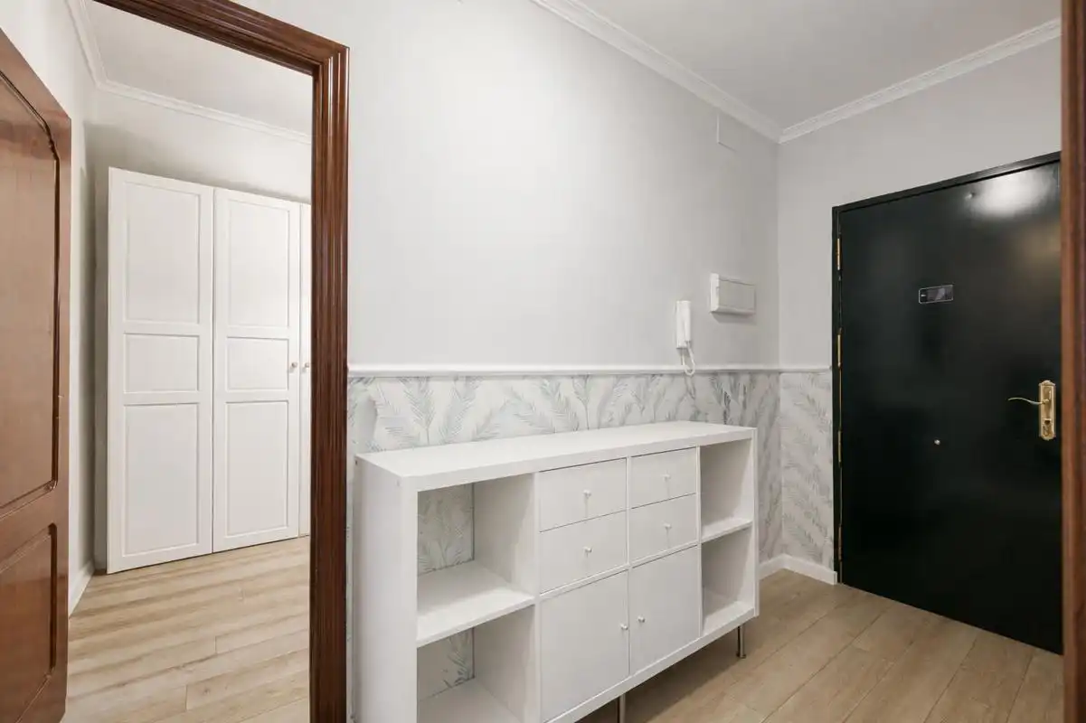 Bathroom of Flat for sale in Sevilla  with Air Conditioner and Heating