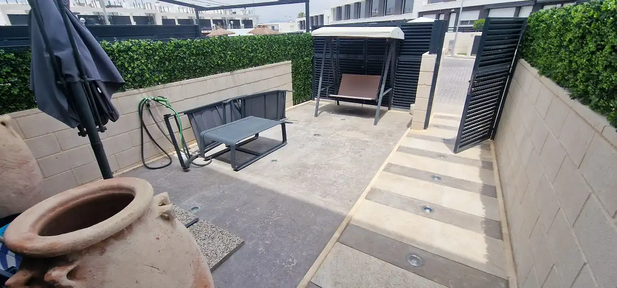 Terraza de Casa adosada de alquiler en Santa Pola con Aire acondicionado, Jardín privado y Amueblado