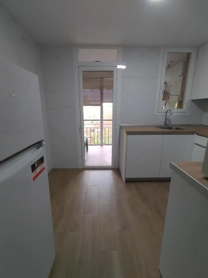 Küche von Wohnung zur Miete in Madrid mit Klimaanlage, Terrasse und Möbliert