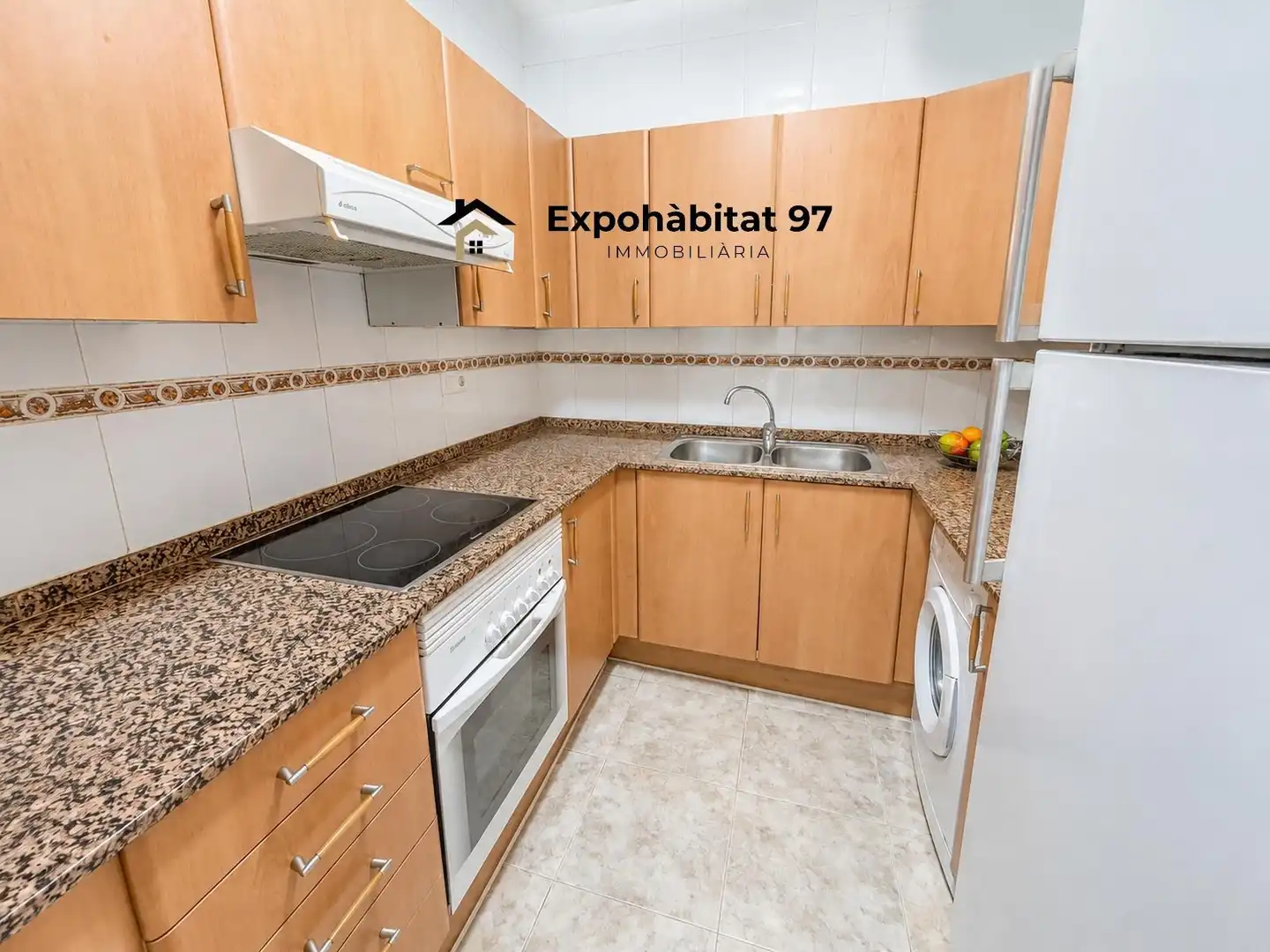 Cuina de Apartament en venda en Salou amb Aire condicionat, Jardí privat i Terrassa