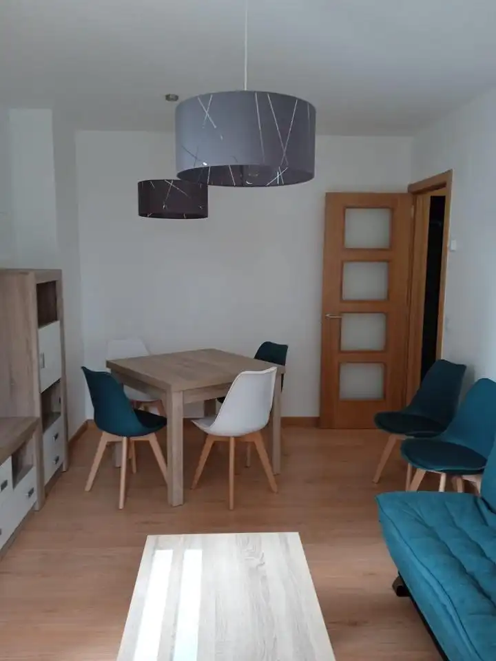 Comedor de Piso de alquiler en Santiago de Compostela  con Calefacción, Terraza y Amueblado