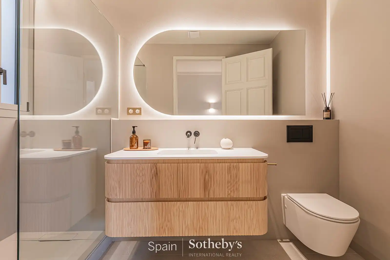 Apartament amb ascensor en venda a Gran Via de les Corts Catalanes, imagen 36