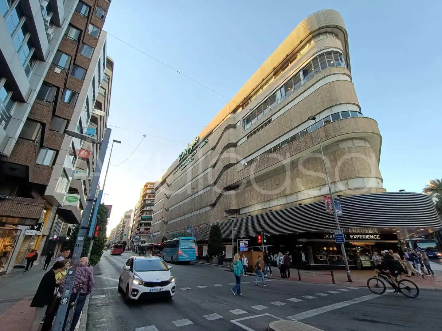 Vista exterior de Pis en venda en Alicante / Alacant amb Aire condicionat i Moblat